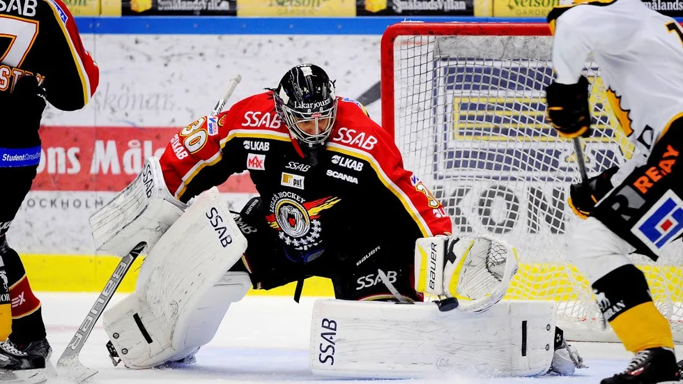"Mr 100 procent". Mark Owuya ger vinstgaranti. Mot Skellefteå kom hans sjätte raka seger i Luleå Hockey-tröjan.