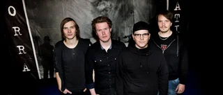 Mörk och känslosam debut