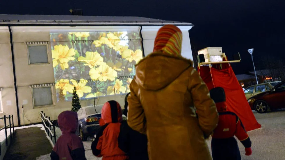 JULBLOMMOR? Fram till midnatt kunde bildspelet ses.