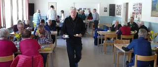 Välbesökt våffeldag i Antnäs