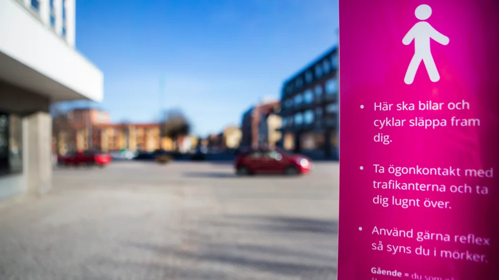 Kvarnenkorsningen är ett så kallat shared space-område där trafikanter ska samsas om utrymmet. 