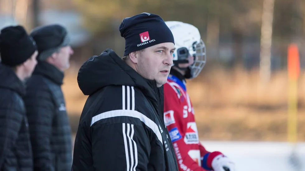 Segrare. Lennart Alm och Kalix Bandy tog en tung seger.