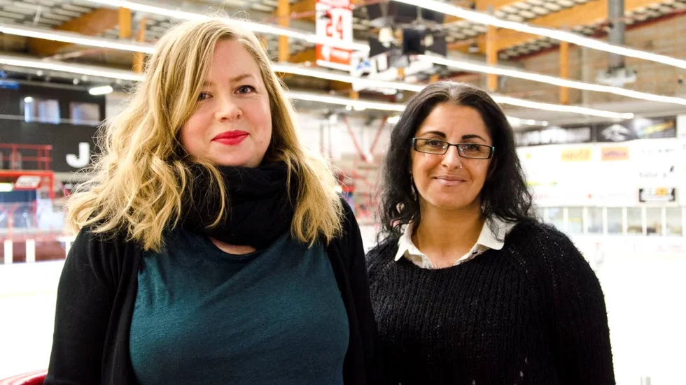 TRÖJORNA. "Regnbågströjorna gör och säger väldigt mycket - det är häftigt", säger Ida Ali Lindqvist.