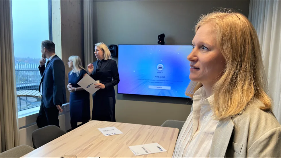 Unn Harsem (C) får en nyckelroll i det framtida politiska landskapet i regionen. I bakgrunden syns Björn-Owe Björk (KD), Malin Sjöberg Högrell (L) och Emilie Orring (M).
