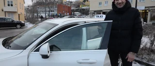 Trög start för nytt taxibolag – Abdulkhader, 36: "Man sitter och väntar" ✓De delar på kunderna i Trosa–Gnesta
