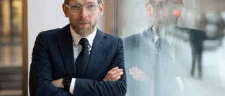Cyklande ministern tar strid mot stillasittande