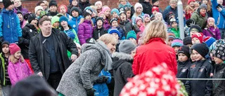50-åringen fick en matsal i present
