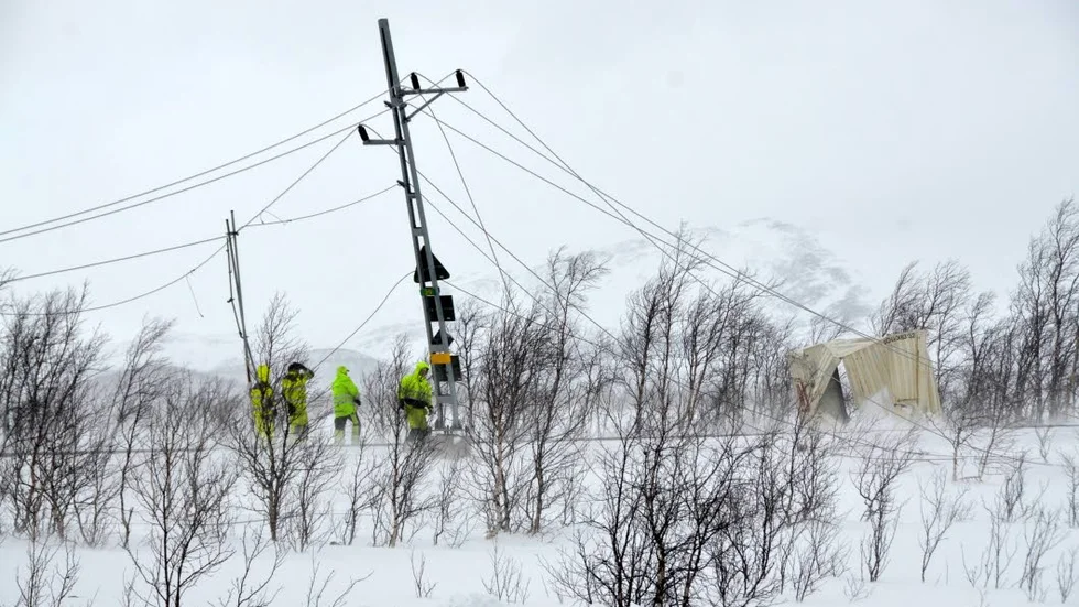 Storm. Det blåste kastvindar på över 30 sekundmeter när olyckan hände.