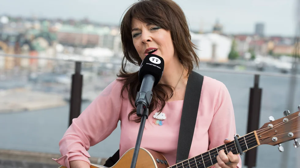I februari släpper Marit Bergman ett nytt album – men redan nu kommer låten "Idioterna".