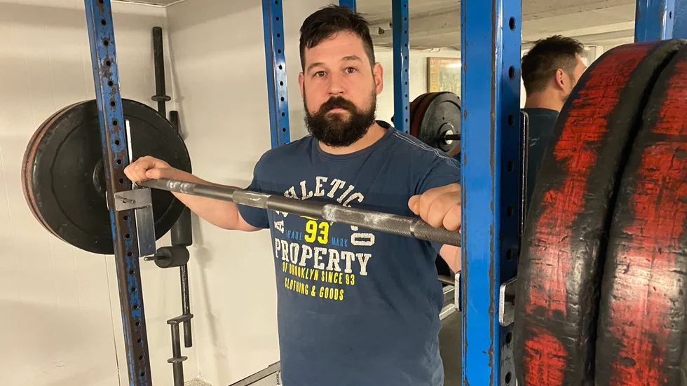 Joacim Kotomäki satsar hårt på styrkelyft.