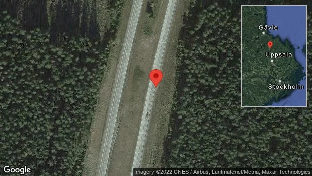Personbil stillastående på E4
