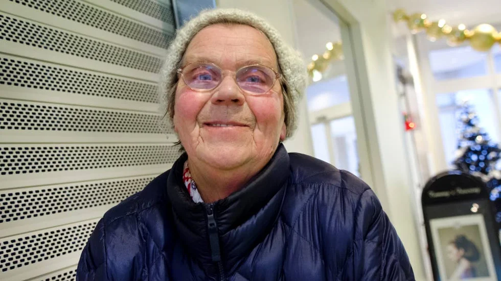 Ella Johansson, 79, Gällivare, pensionär: – Ja. Jag ska äta mer godis och dricka ännu mer coca-cola. Jag tycker det är så gott, så det slutar jag inte med.