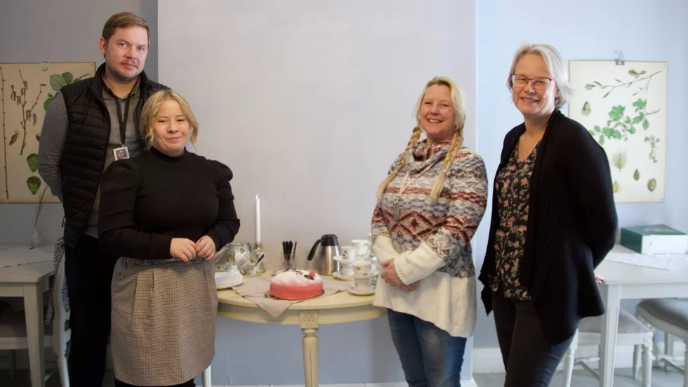 Jonas Axenskär, kommunansvarig på IP-only, Anna Lejon (M), Regina Westas Stedt, bredbandssamordnare för kommunen och Anneli Bengtsson (S), avgående kommunalråd.