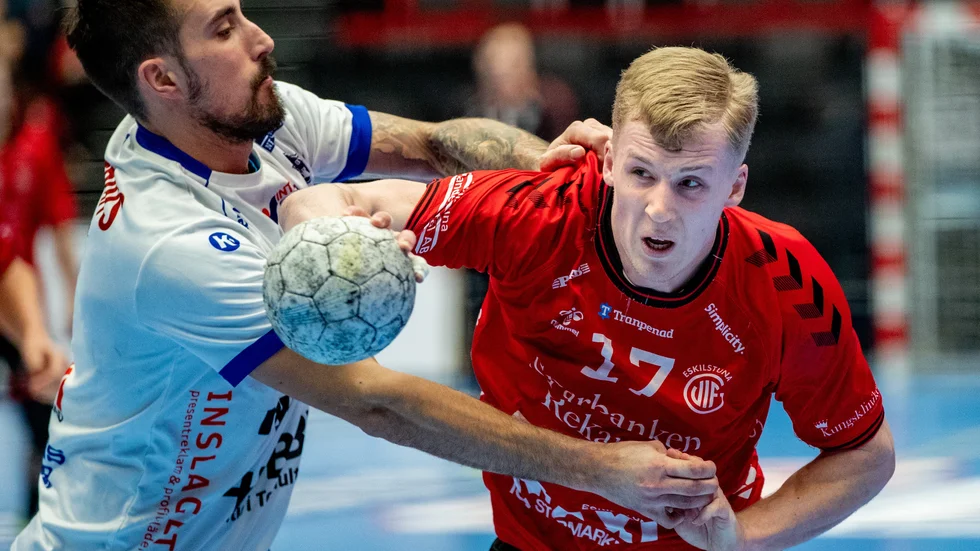 Kasper Larsson och Guif jagade seger borta mot Redbergslid under lördagen.