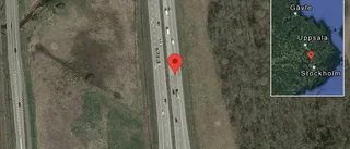 Lastbil stillastående på E4 - helt stopp i ett körfält