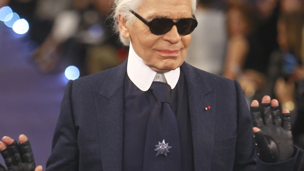 Tyske modeskaparen Karl Lagerfeld ska hyllas på årets Met-gala. Arkivbild.