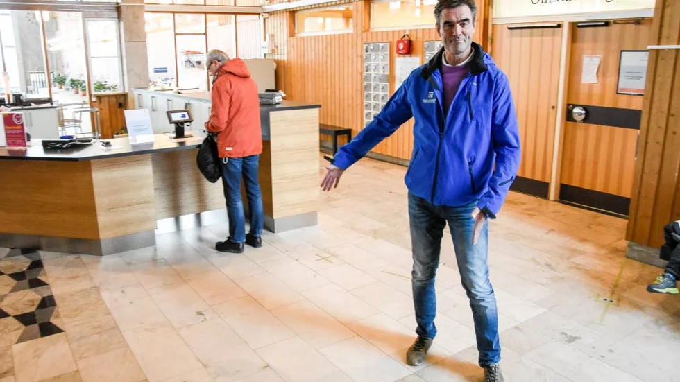 STOPP. Innan årskskiftet har Pontusbadet nya entréspärrar installerade. "Som på en tunnelbanestation", säger Patrick Zetterqvist, fritidsförvaltningen.