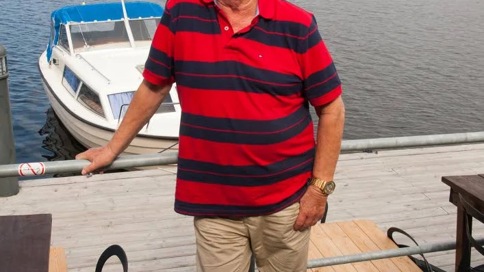 uppriktig. Lawe Söderholm har skrivit en biografi över sin mor, som han inte tyckte om.