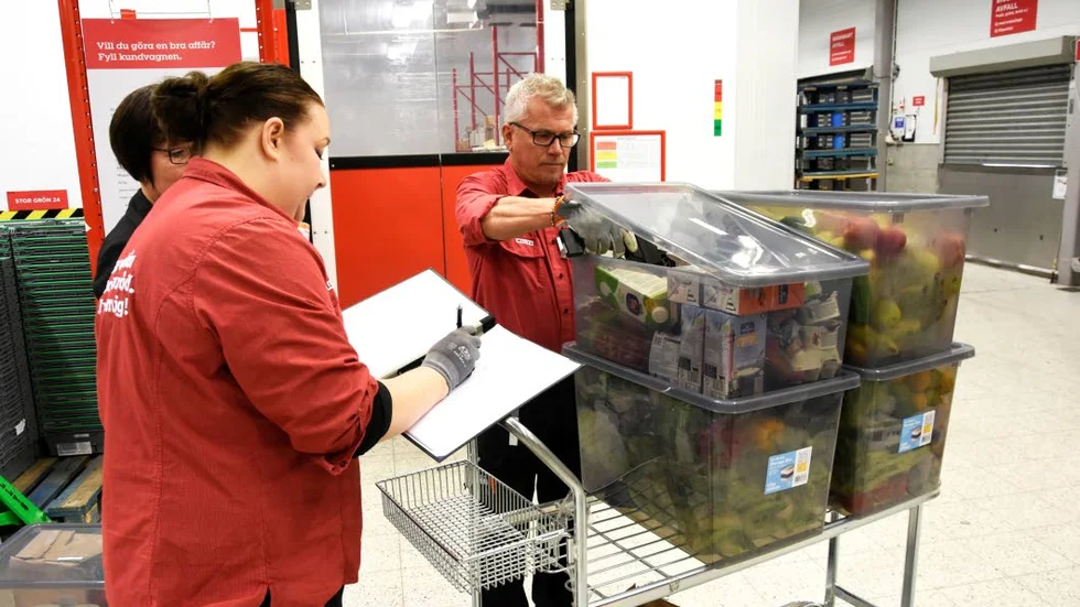 Nöjd. Krister Öystilä, butikschef på Willys på Storheden, tycker att det känns bra att varorna kommer till god användning.
