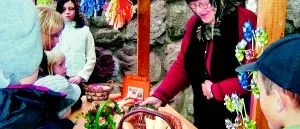 Barn i Blackstad fick möta Astrid-figurer