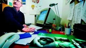 Kritiserat system. Psykiatrin var först med att införa det digitala journalsystemet Cosmic på Västerviks sjukhus. Gerhard Ege säger att många brister nu rättats till, men att systemet fortfarande inte är komplett.FOTO: MATILDA AHL