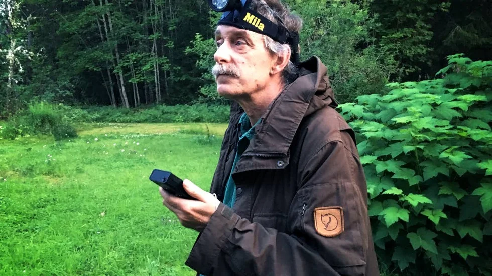 Fladdermusforskaren Johnny de Jong menar att det går att bygga utan att störa. "För fladdermössen så handlar det inte om att de ska ha någon slags urskog. De ska ha ett antal resurser. Det ska finnas viloplatser och insektsrika habitat. Det går helt säkert att bevara."