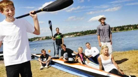 WKK redo för SM. Från vänster: Carl Andersson, Joakim Thorn, Adam Ask, Jakob Lund, Arvid Schön, Calle Lyrbäck, Fredrik Bengtsson och Emma Ask. De som saknas på bilden och som ska tävla i SM är: Anna Bengtsson, Alexander Linnér, Peter Ask samt Jonas Berggren.Foto: Ellen Nielsen-Kindstrand