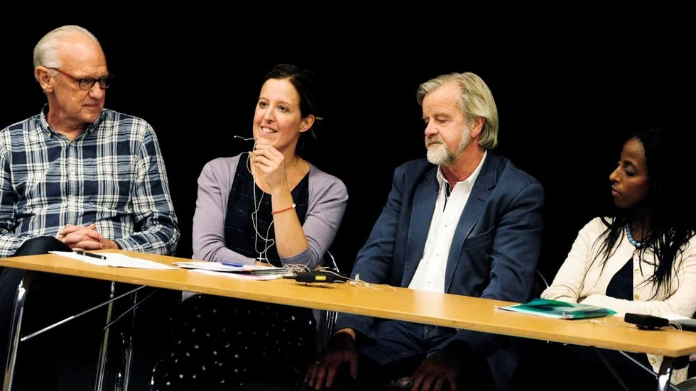 Diskussion. Lars Övling från Föreningar i Tjust, Sara Högelius, projektledare i Kalmar läns landsting, Gunnar Bjursell, professor i molekylärbiologi vid Karolinska institutet och Sara Högelius (V), landstingspolitiker i Blekinge diskuterar.