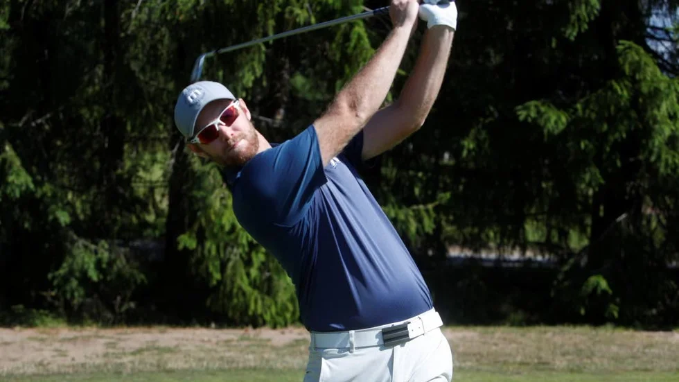 Viktor Edins putt i särspelet gav Bro-Bålsta segern i division 1.