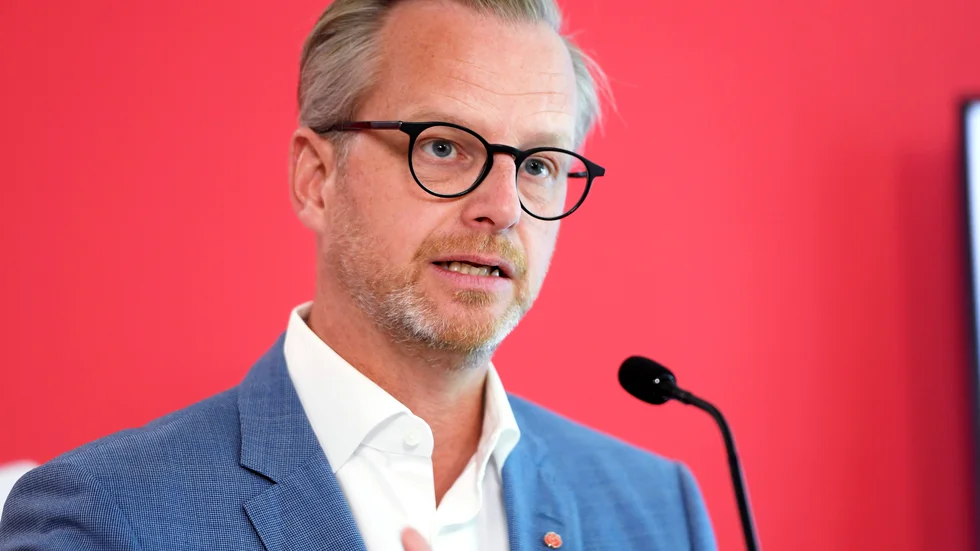 Finansminister Mikael Damberg (S) vill miljardsatsa på att göra om karensavdraget. Arkivbild.