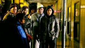 Våld. Kåkstadsgänget i sydafrikanska "Tsotsi" med titelgestalten (Presley Chweneyagee) till höger.  Foto: Scanbox