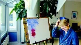 Benny Ekman funderar. Några klickar färg på duken för att komma igång. Men vart bär det hän sen? Det finns goda skäl att riva sig i skallen.Foto: Anders Steiner