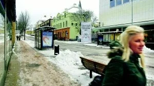 Ska ändra karaktär? Tidigare var Bredgatan mellan Spötorget och Båtmansgatan mest en transportsträcka för Arlas mjölkbilar. När Biostaden står klar ska den vara en del av Västerviks centrum.Foto: Anders Steiner