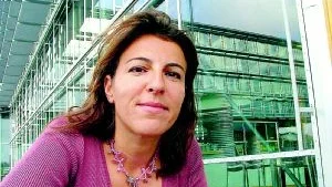 Forskar om äldres bilkörning. Forskaren Tania Dukic anser att biltillverkarna bör börja anpassa instrumentpaneler efter äldres behov.                                                                                                                                                                                                                                                                                                                                                                 Foto: Thomas Arnroth