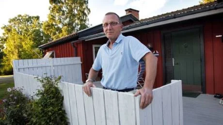 Kennet Marmelid är arg på kommunen som vill införa en särtaxa för att Hornslandet ska få vatten och avlopp. Det är orimligt, säger han. Foto: Anders Steiner