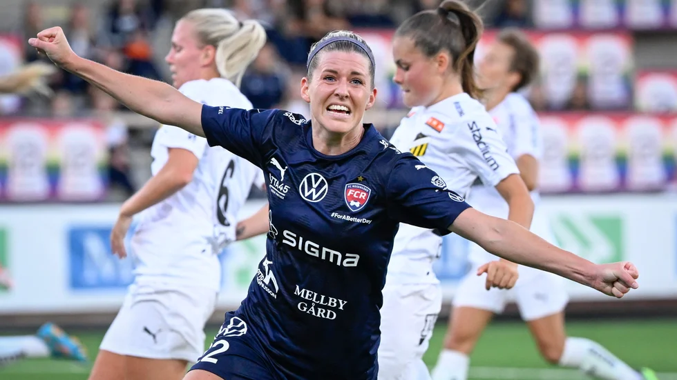 Rosengårds Olivia Schough jublar efter sitt 2–0-mål hemma mot Häcken.