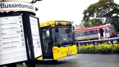 Sedan Veolia tog över trafiken den 15 juni i år har nära 140 tåg mellan Västervik och Linköping ställts in och fått ersättas med buss. Foto: Lisa Olaison