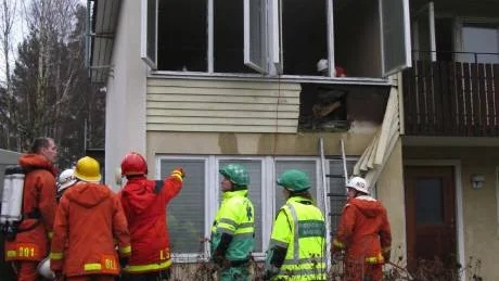 På tisdagen fick räddningstjänsten rycka ut till Västra Vägen i Totebo där det uppstått en glödbrand i en radhuslänga. Lägenheten var obebodd och skadorna kunde brgränsas.