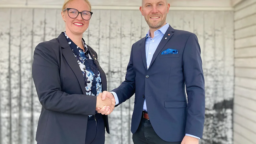 Socialdemokratiska kommunalråden Carina Sammeli, Luleå, och Claes Nordmark , Boden, gör gememsam sak och lanserar kommande strategier i deras samarbete som ett vallöfte.