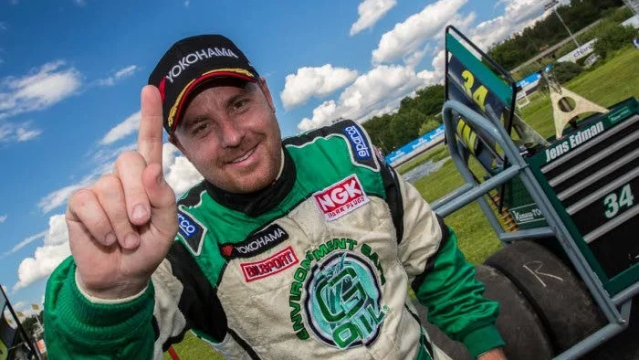 Premiär. Jens Edman siktar på förstaplatsen i årets V8 Thundercars.