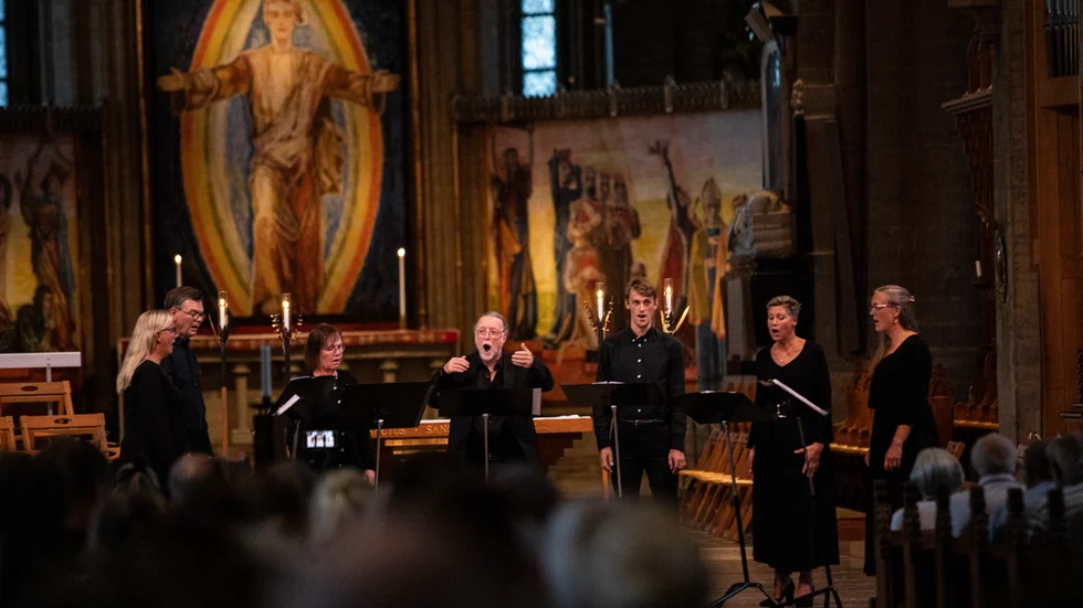 
De sju sångarna i gotländska Ad Fontes inledde festivalen NoMeMus med sin konsert inför en nästan fullsatt domkyrka under onsdagskvällen.