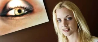 Amanda säger hejdå till tonåren