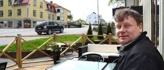 Roger från Gamleby ska samla en miljon namnunderskrifter