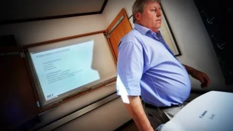 Carl-Johan Carlstedt berättar att Linköpings universitet hjälper hamnen med analyser för att utveckla hamnens flöden ytterligare.foto: Ola Axman
