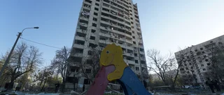 Många döda och skadade i nya anfall mot Ukraina