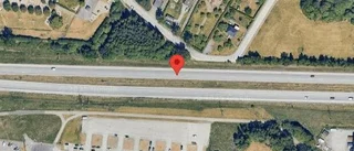 Singelolycka orsakar stopp på E20