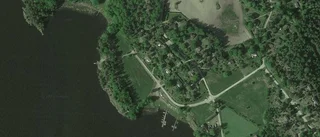 Nya ägarna tar över huset på Fejbol Villmansvägen 55 i Sparreholm via arv