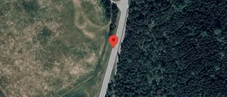 Stopp på väg 214 på grund av trafikolycka med flera fordon