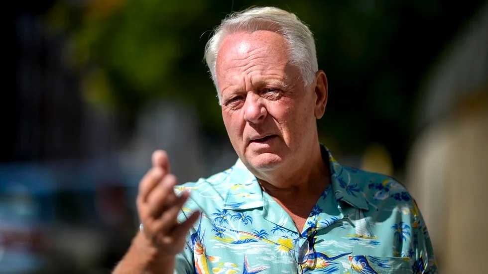 "Vi kommer att bygga och öppna ett nytt äldreboende med nära 100 platser och bygga ett nytt trygghetsboende i centrum för äldre", skriver Göran Dahlström (S).