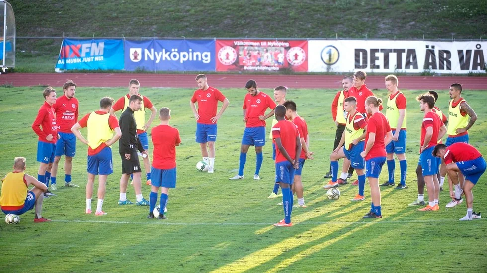 Bissarna kommer ha mycket större trupp tillgänglig till onsdagens match, jämfört med lördagens match då endast två utespelare fanns på bänken.